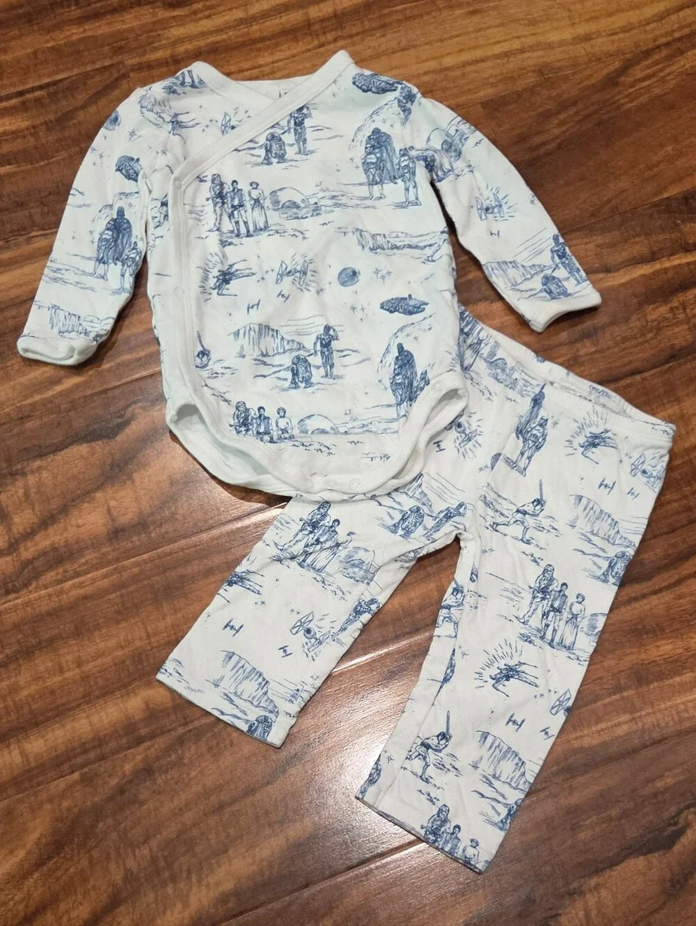 Janie and Jack x Disney EUC 12-18 Months Star Wars Bodysuit and Pants Set